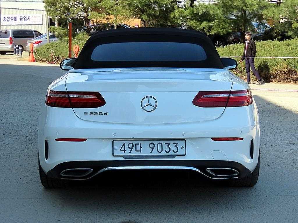 Mercedes Benz E class - Vista 4