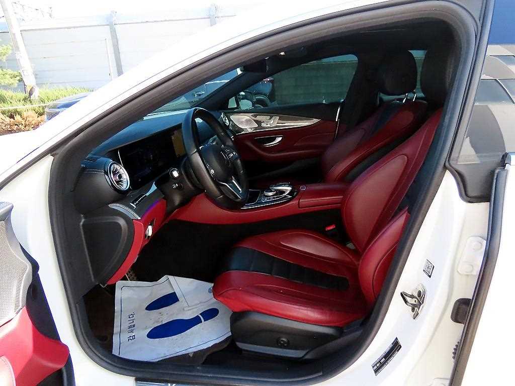 Mercedes Benz CLS Class - Vista 5