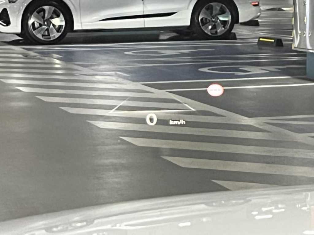 Genesis GV70 2023 Blanco - Importación desde Corea - HF Imports Iquique - Foto 18