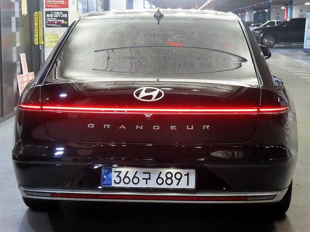 HYUNDAI Grandeur - Vista 5