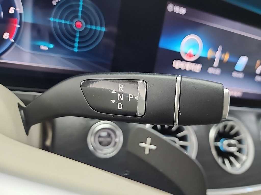 Mercedes Benz E class - Vista 9