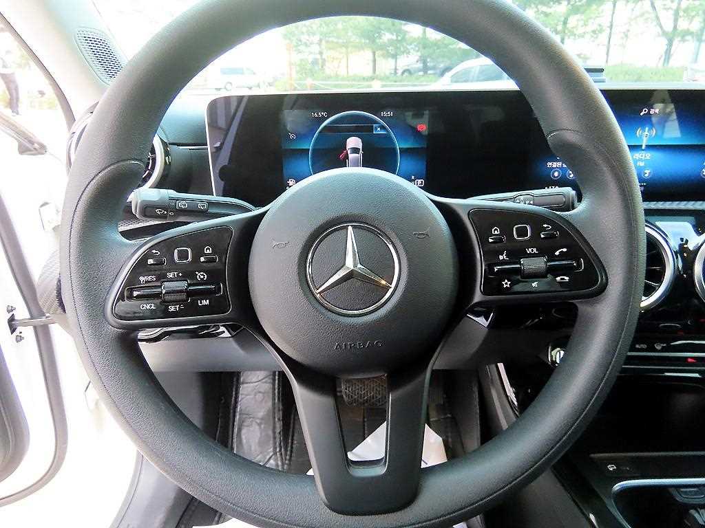 Mercedes Benz A Class - Vista 8