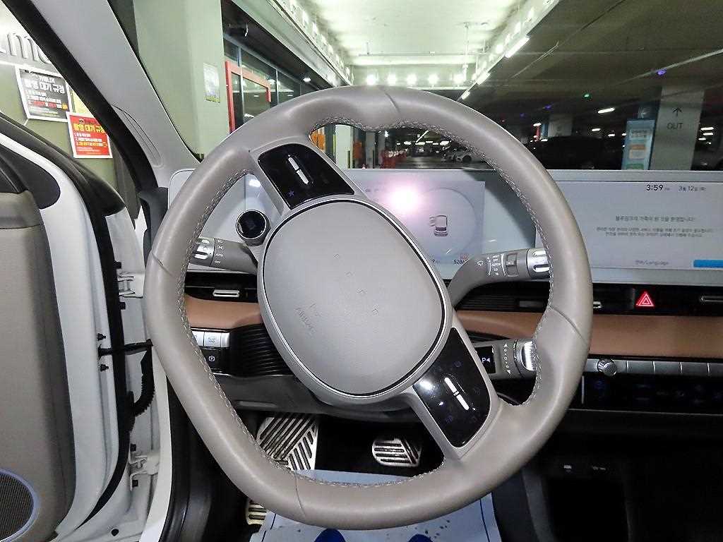 HYUNDAI Ioniq 5 - Vista 8