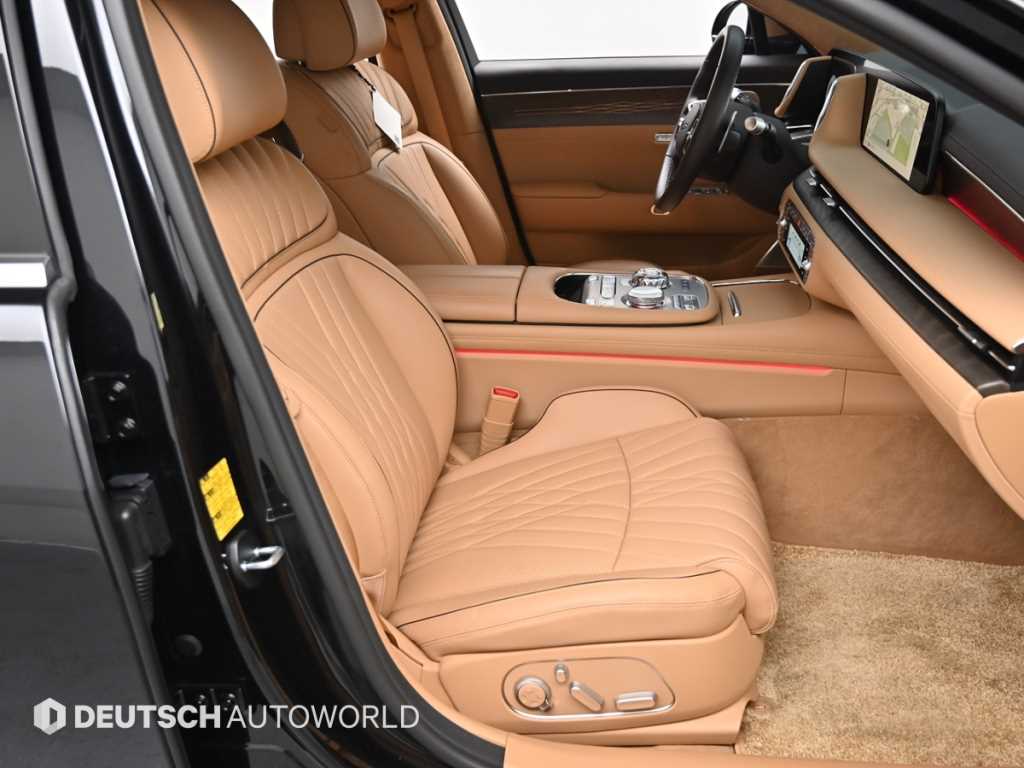 Genesis G90 - Vista 10