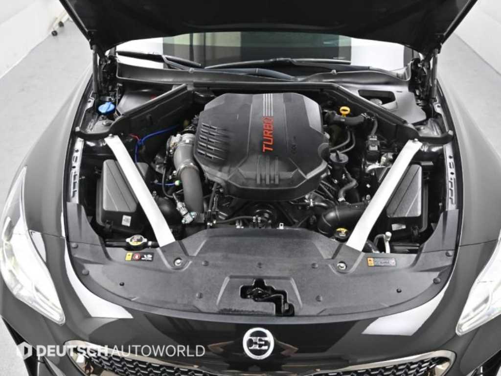 KIA Stinger - Vista 6