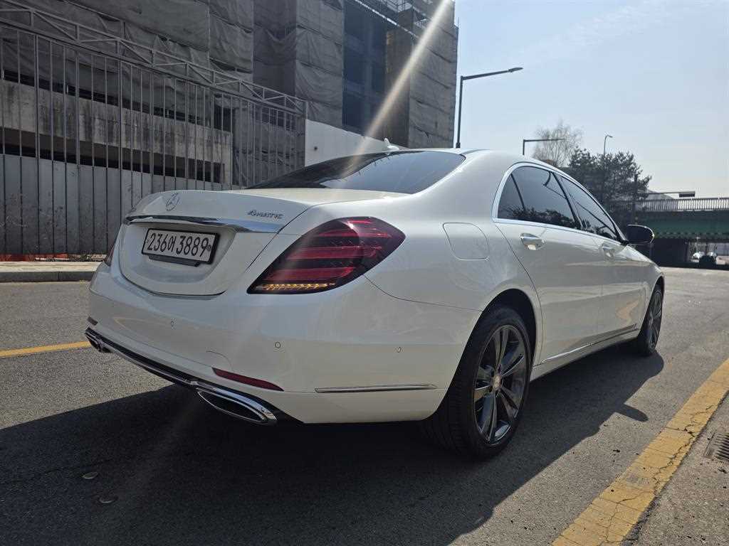 Mercedes Benz S Class - Vista 6