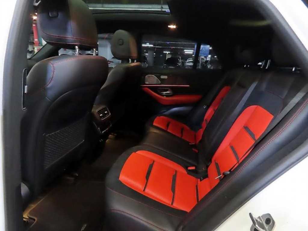 Mercedes Benz GLE Class - Vista 6