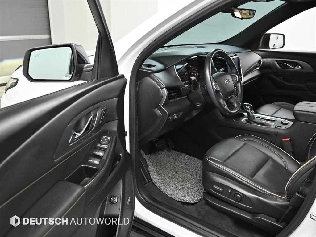 Chevrolet Travers - Vista 11