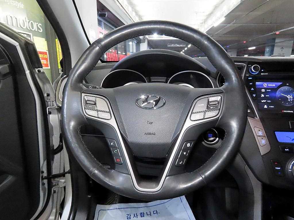 HYUNDAI Santa Fe - Vista 8