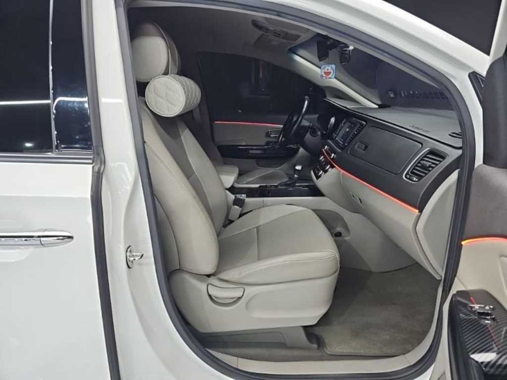 KIA Carnival 2017 Blanco - Importación desde Corea - HF Imports Iquique - Foto 19