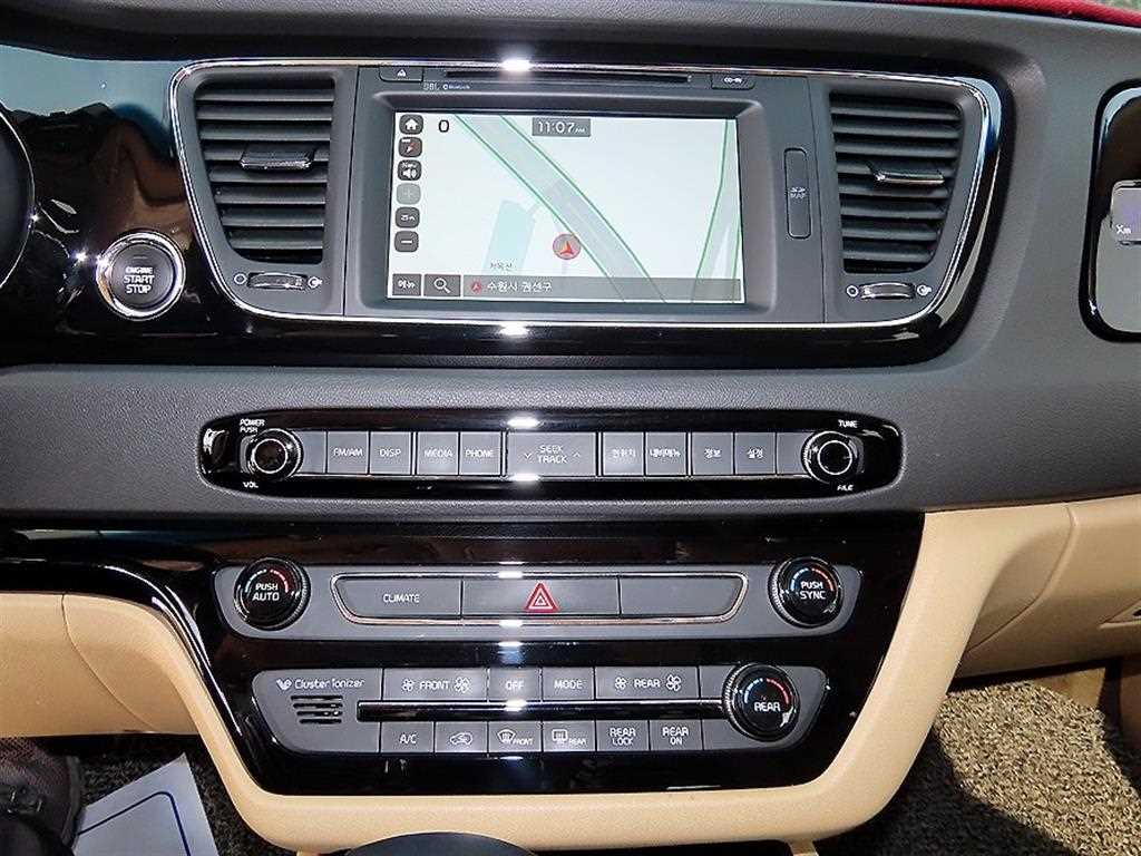 KIA Carnival 2018 Negro - Importación desde Corea - HF Imports Iquique - Foto 14