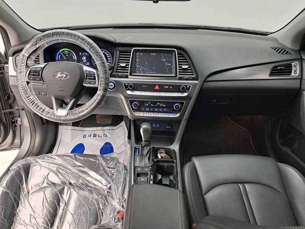 HYUNDAI Sonata - Vista 6