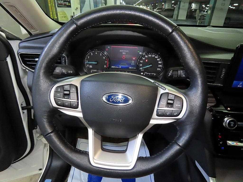 Ford Explorer - Vista 8