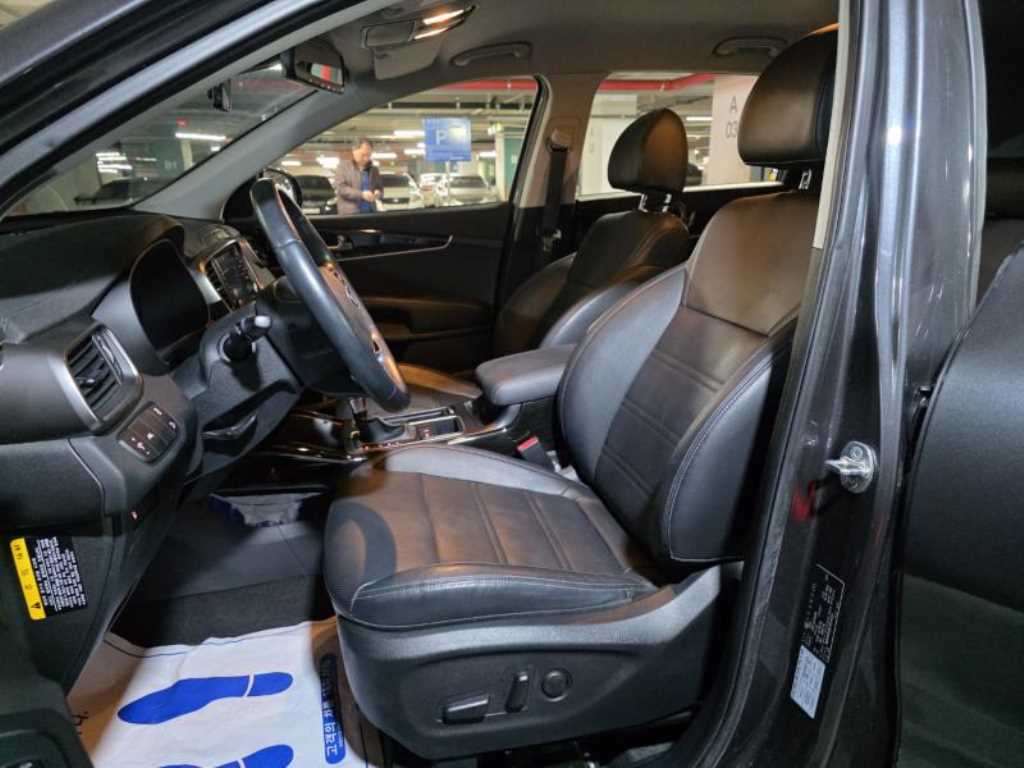 KIA Sorento - Vista 7