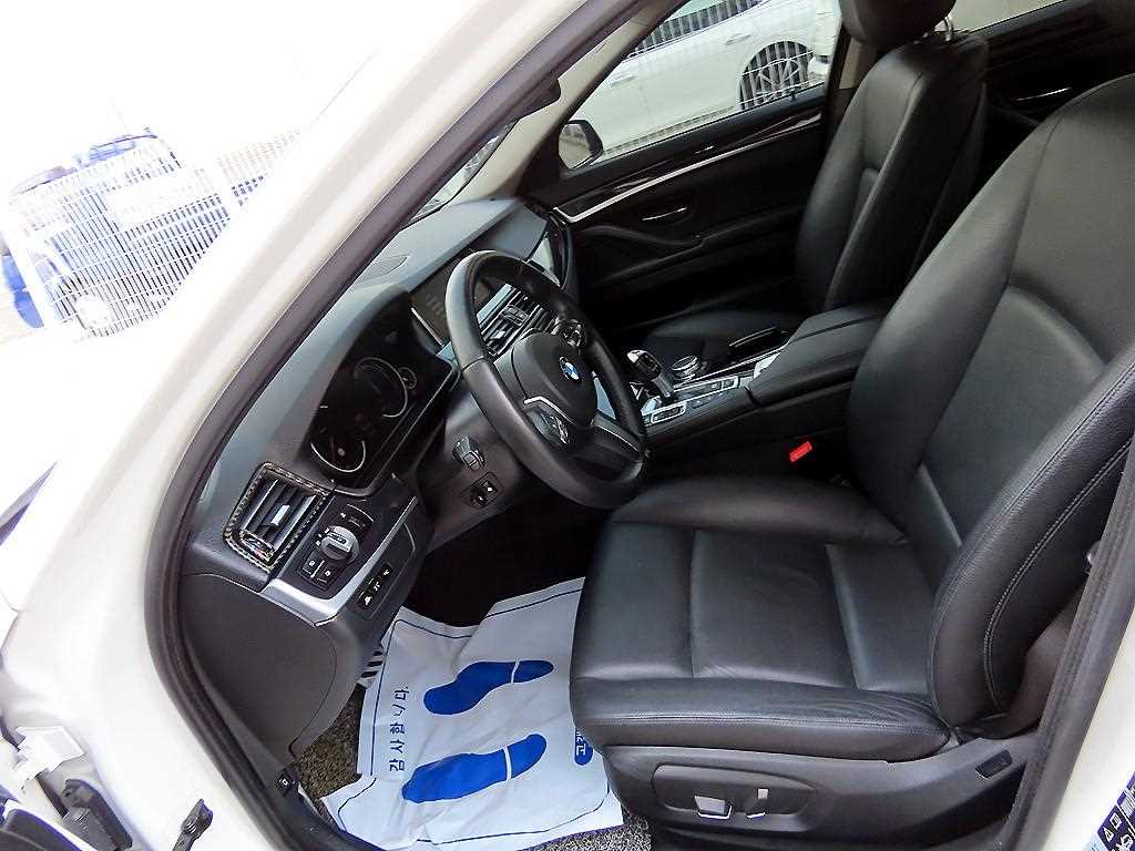 BMW 5 Series - Vista 5