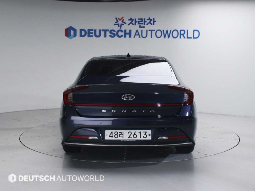 HYUNDAI Sonata - Vista 4