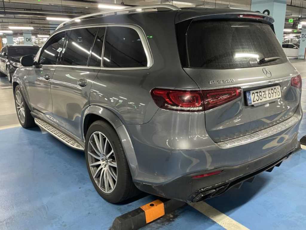 Mercedes Benz GLS Class - Vista 4