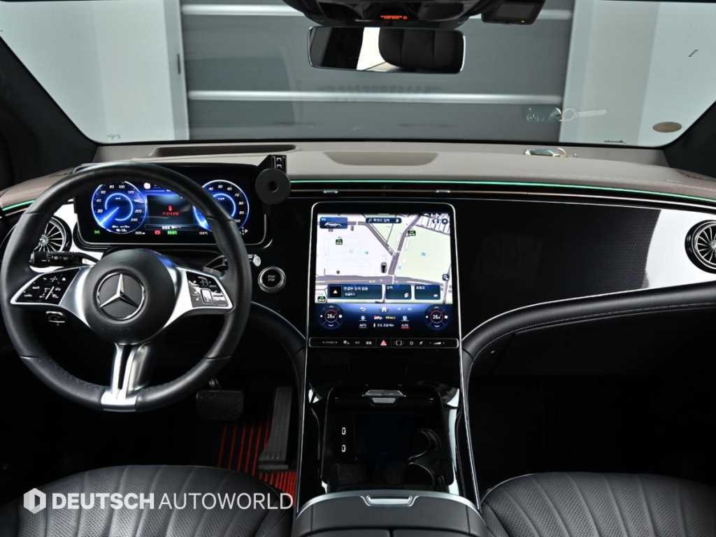 Mercedes Benz EQE - Vista 7