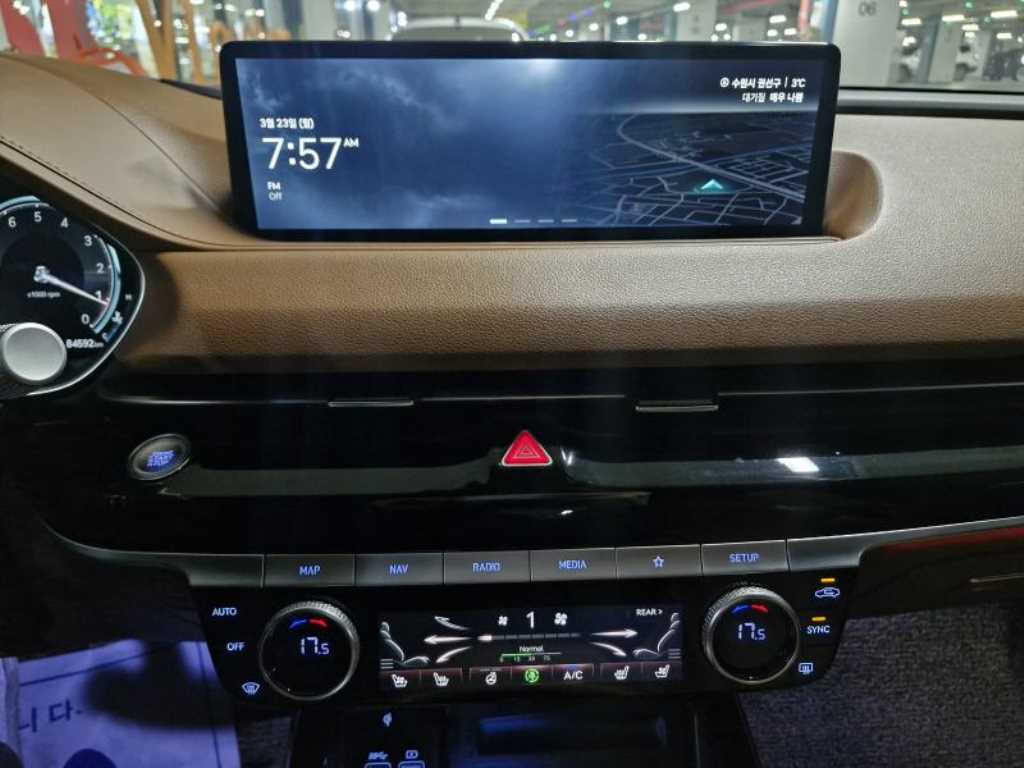 Genesis G80 - Vista 10