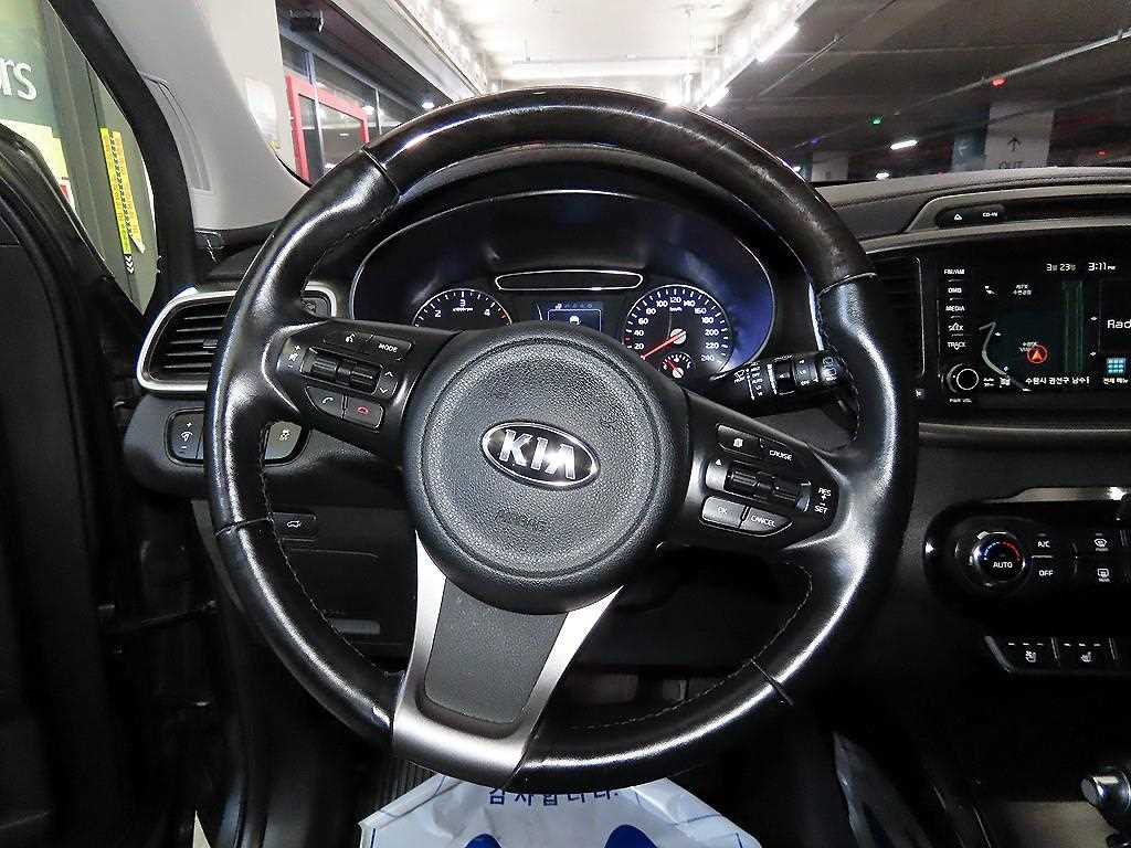 KIA Sorento - Vista 8