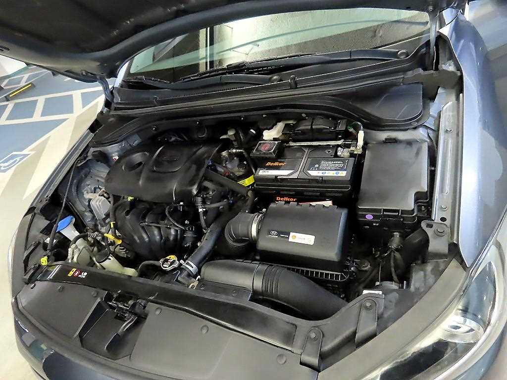 HYUNDAI Avante 2018 Gris - Importación desde Corea - HF Imports Iquique - Foto 17