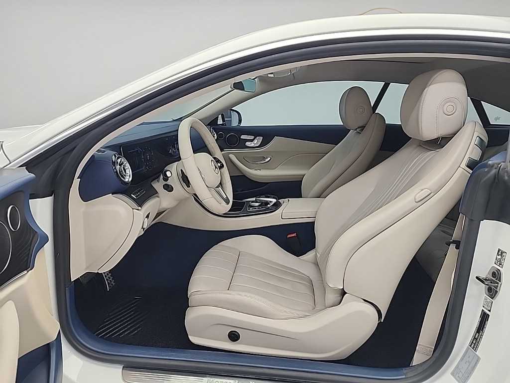 Mercedes Benz E class - Vista 12