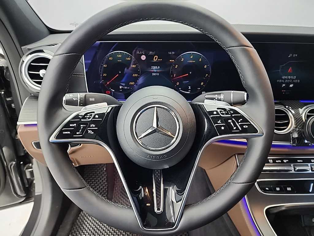 Mercedes Benz E class - Vista 10