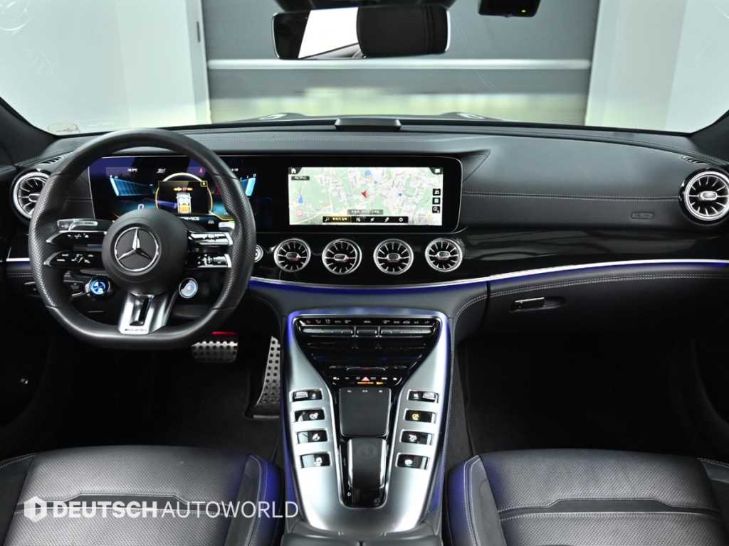 Mercedes Benz AMG GT - Vista 7