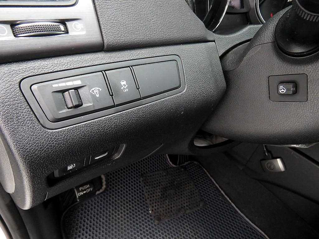 HYUNDAI Sonata - Vista 10