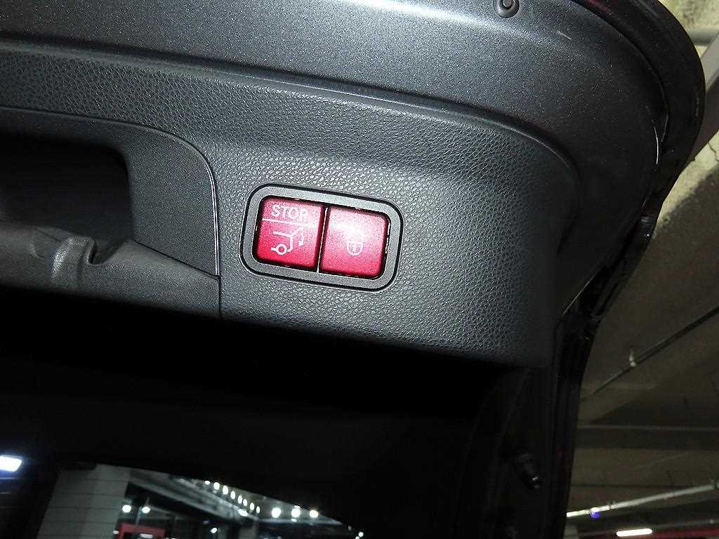 Mercedes Benz GLC Class 2020 Gris - Importación desde Corea - HF Imports Iquique - Foto 15