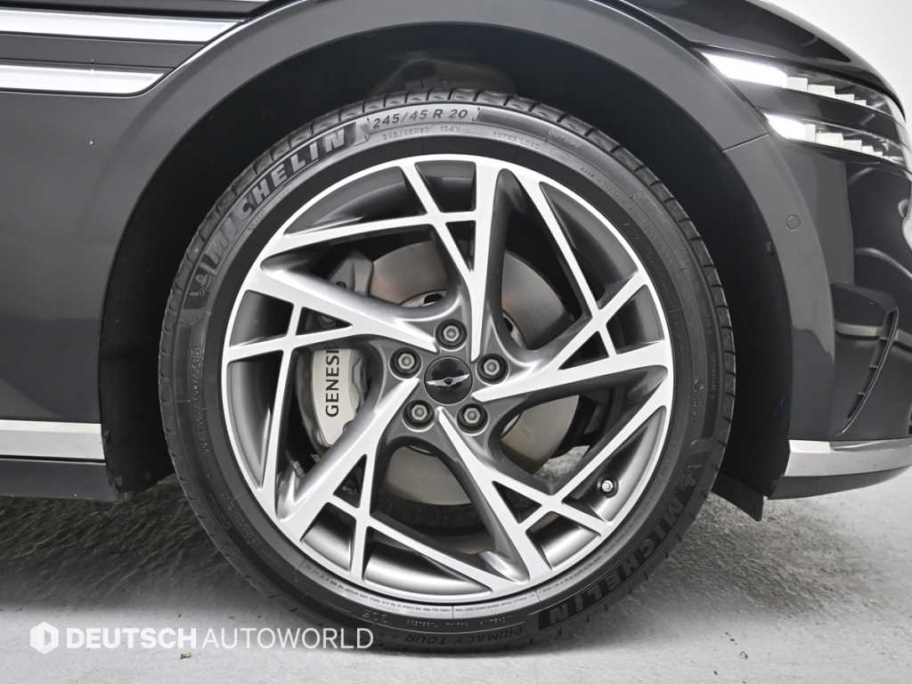 Genesis G90 - Vista 5