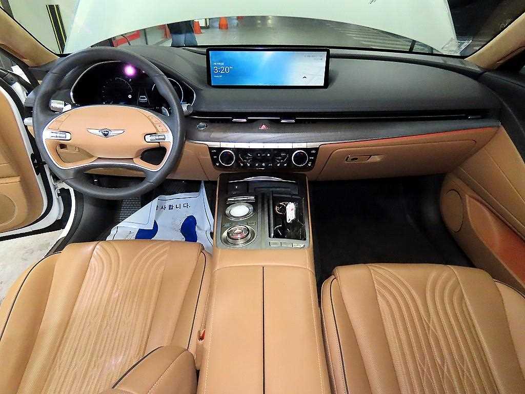 Genesis G80 - Vista 10