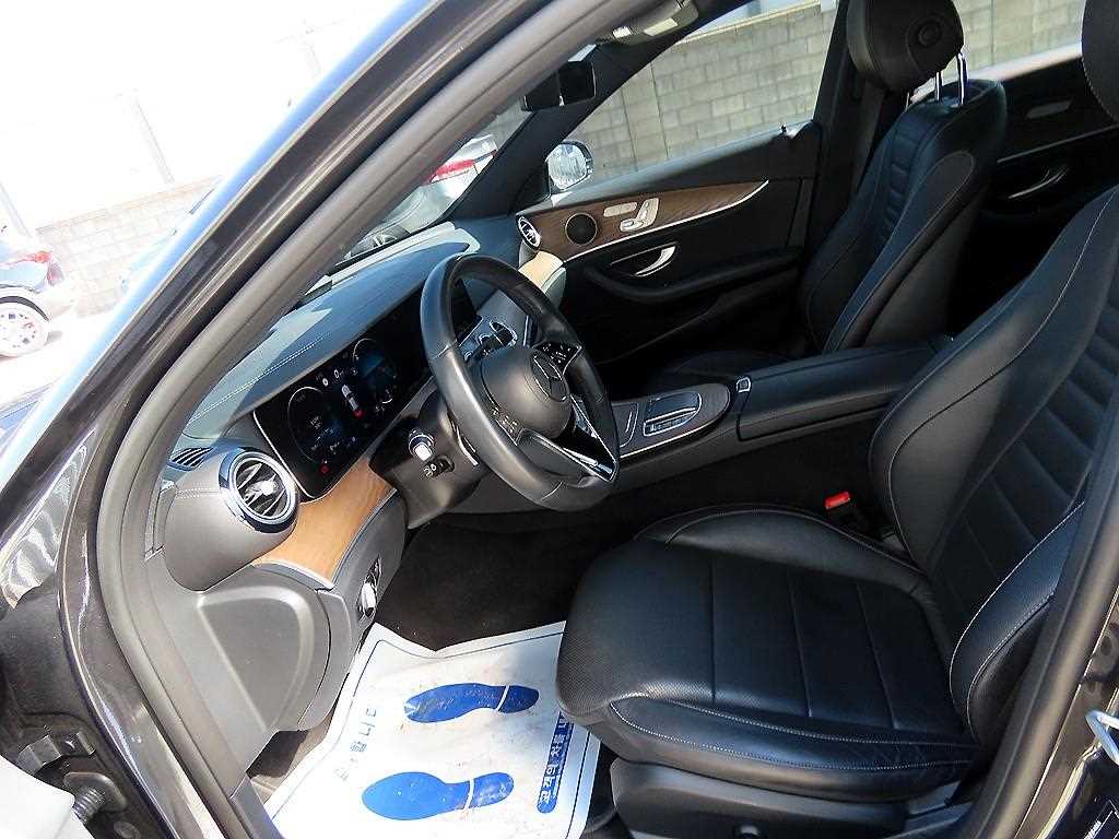 Mercedes Benz E class - Vista 5