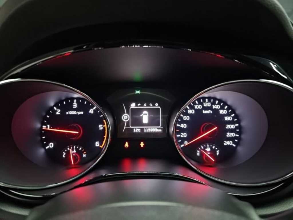 KIA Carnival - Vista 7
