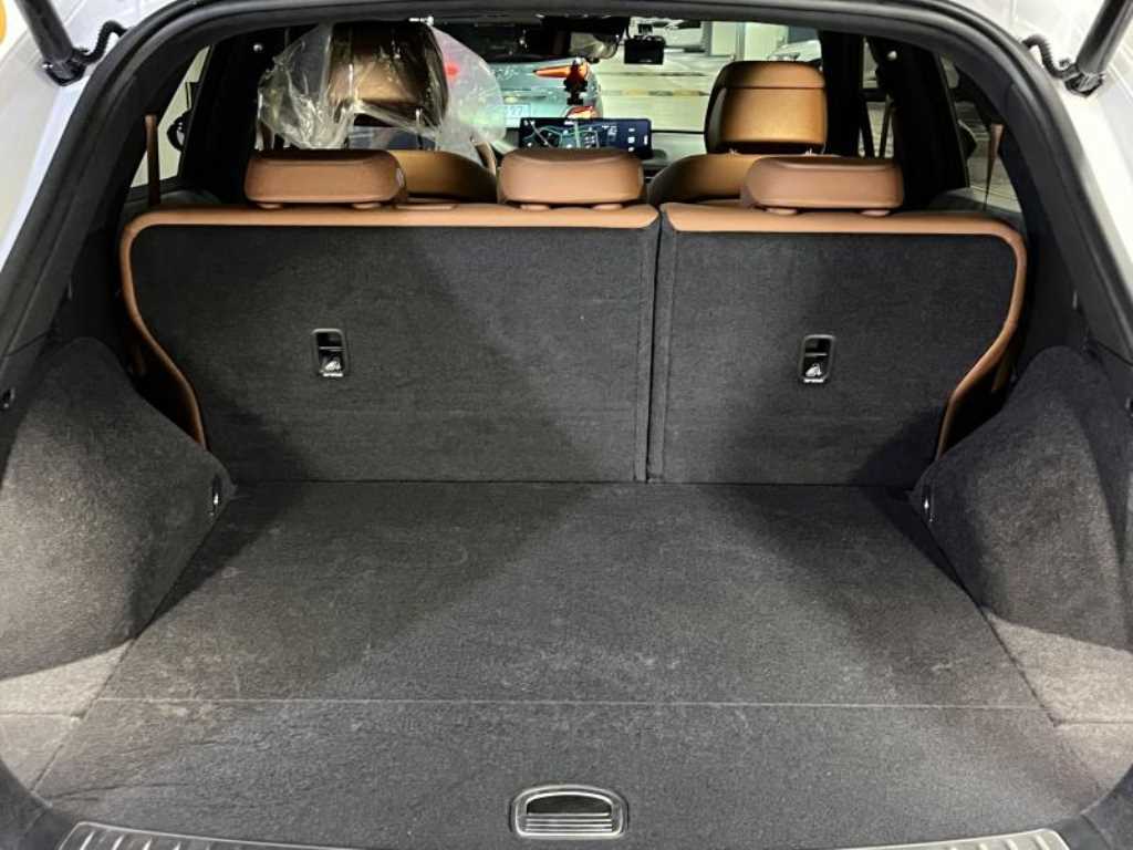 Genesis GV70 2023 Blanco - Importación desde Corea - HF Imports Iquique - Foto 14