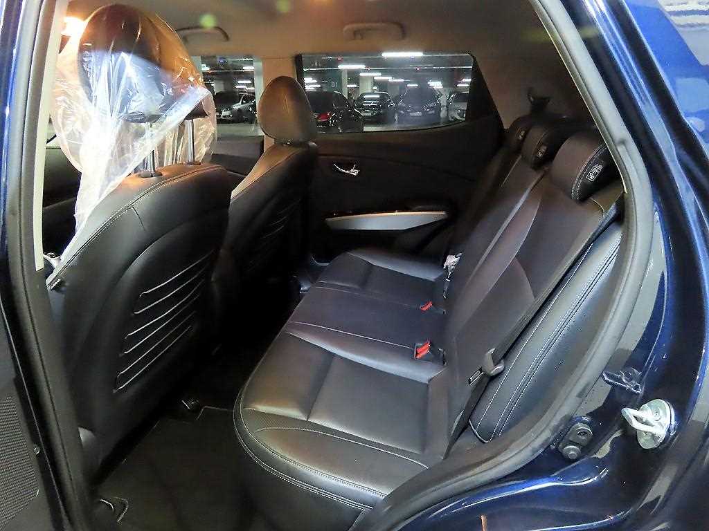 Ssangyong Tivoli - Vista 7