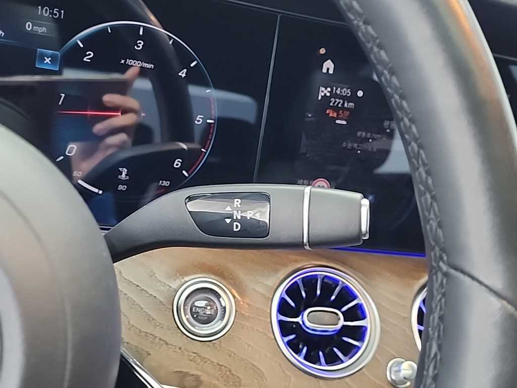 Mercedes Benz E class - Vista 9