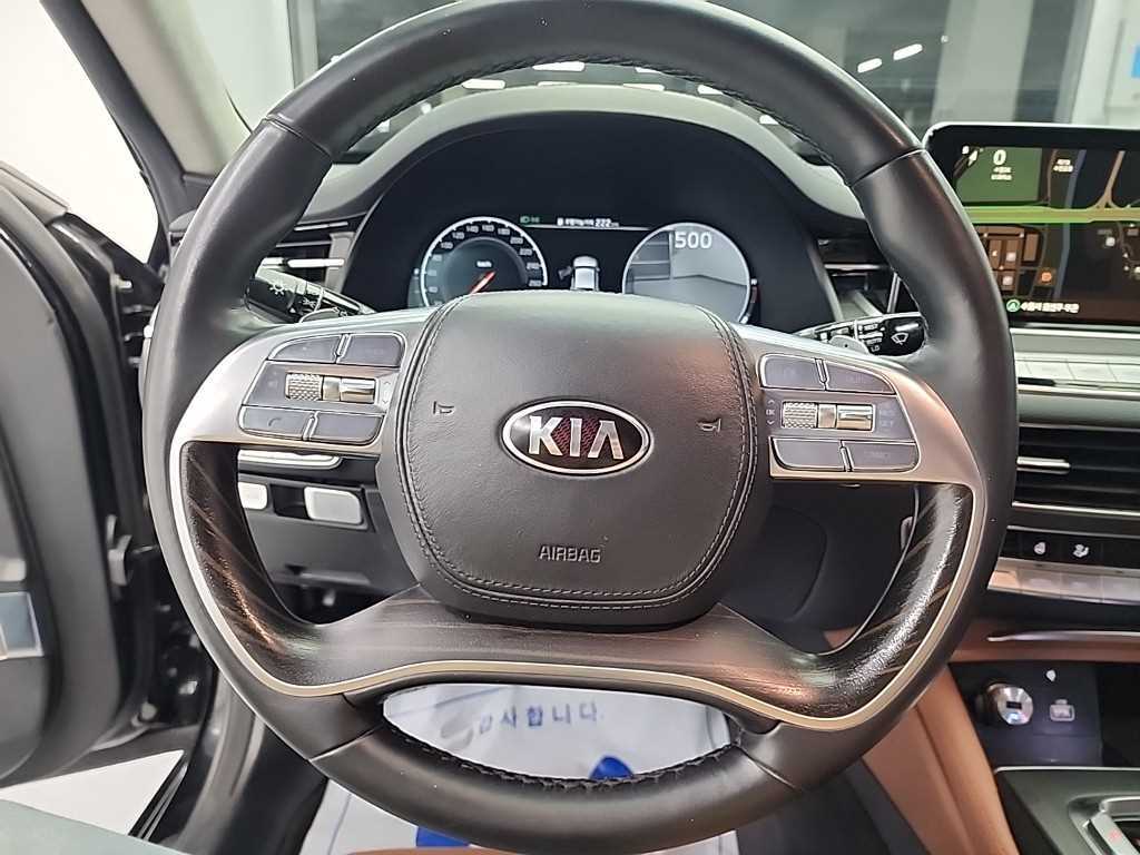 KIA K9 - Vista 9
