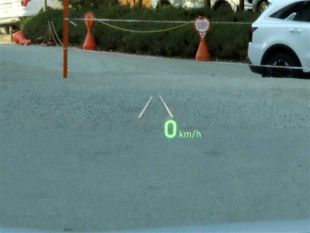 Genesis G80 - Vista 10