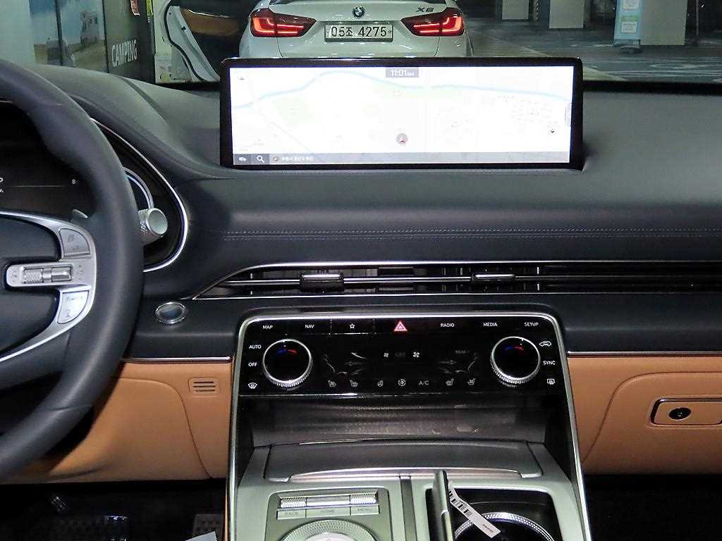 Genesis GV80 - Vista 11