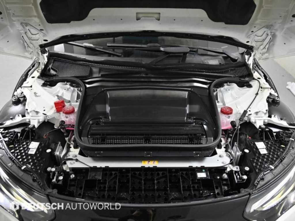 Mercedes Benz EQE - Vista 6