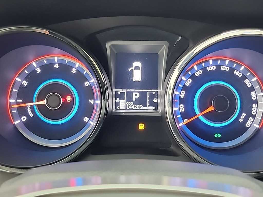 Ssangyong Tivoli - Vista 6