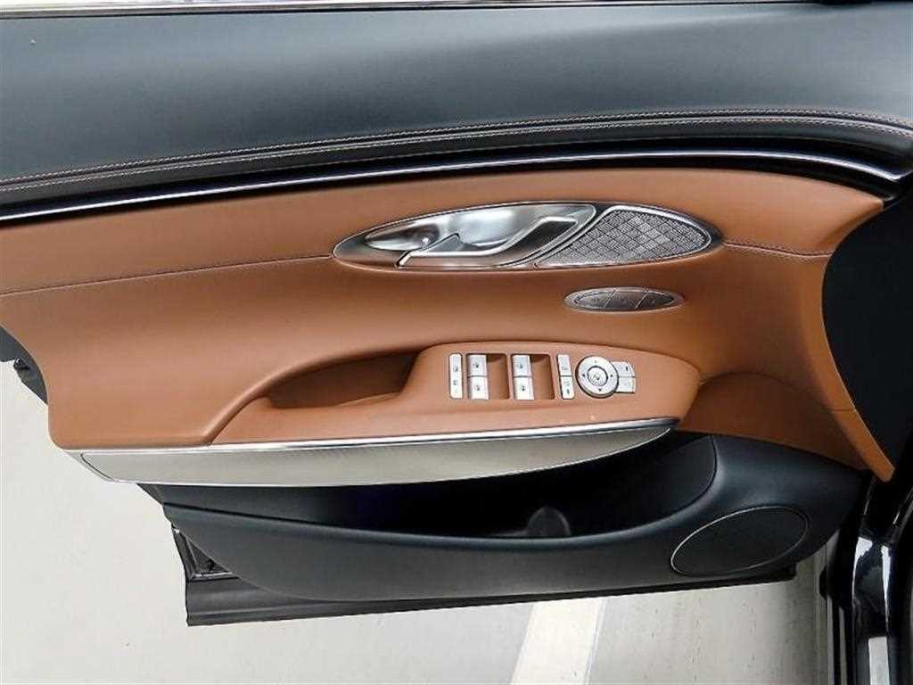 Genesis GV70 - Vista 11