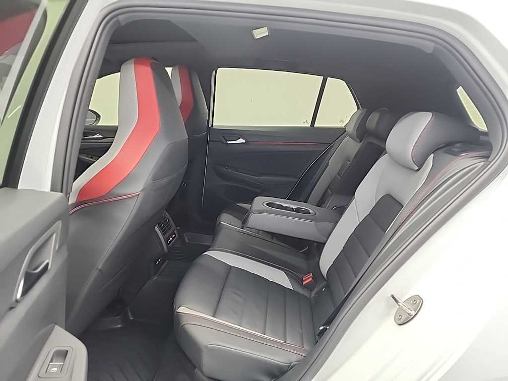 Volkswagen Golf - Vista 12