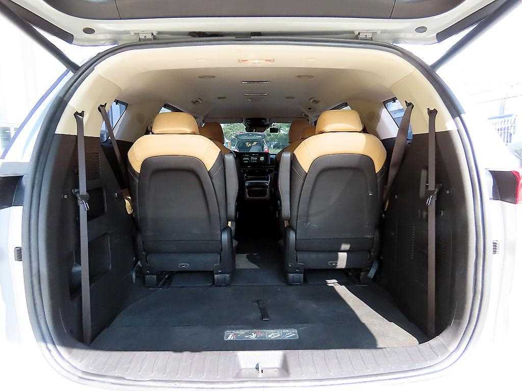 KIA Carnival 2022 Gris - Importación desde Corea - HF Imports Iquique - Foto 17