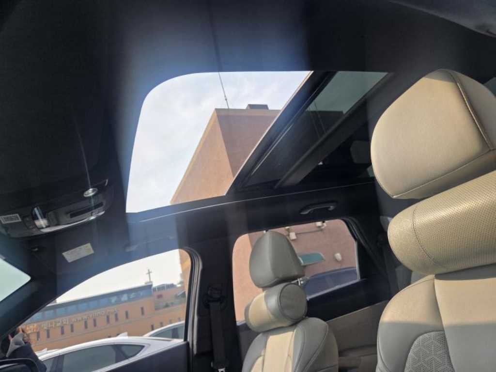 KIA Sorento - Vista 8