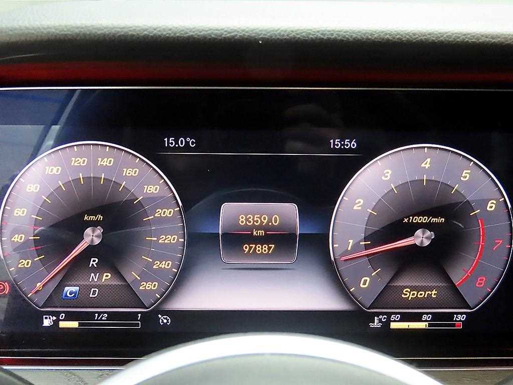 Mercedes Benz E class - Vista 8