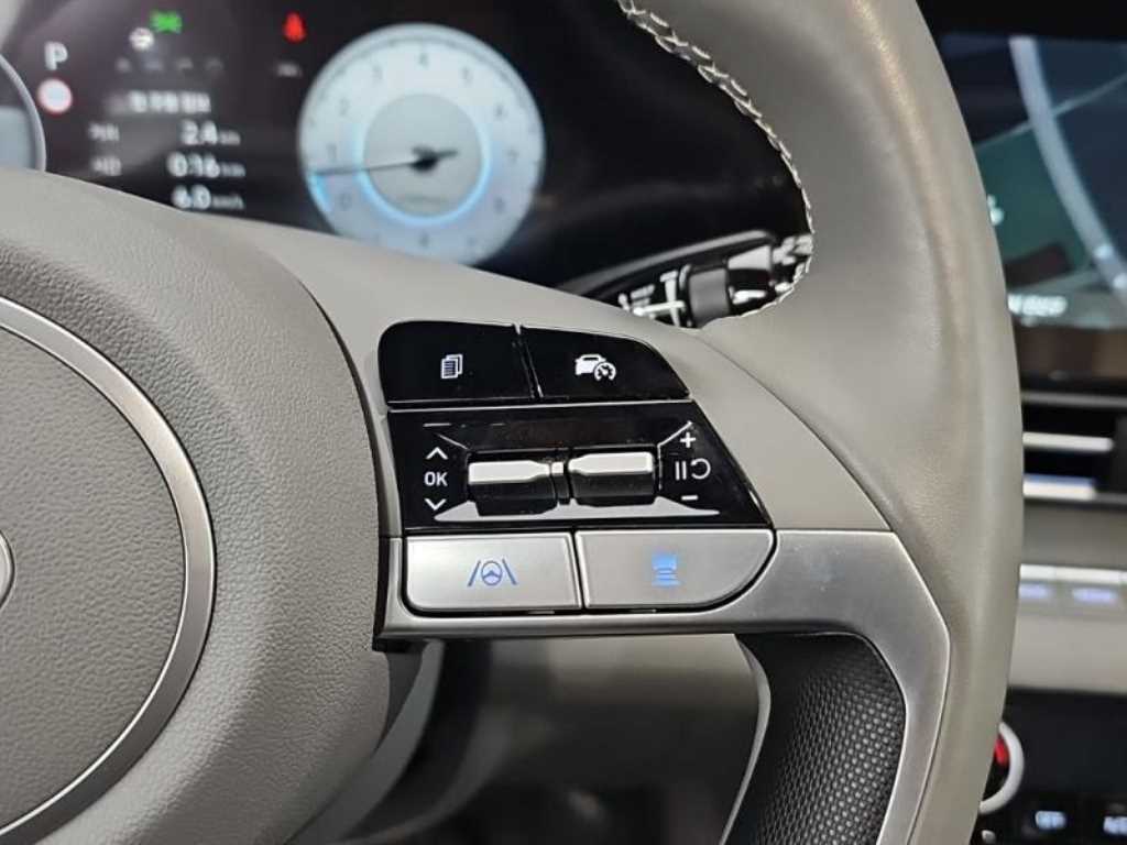 HYUNDAI Avante - Vista 8