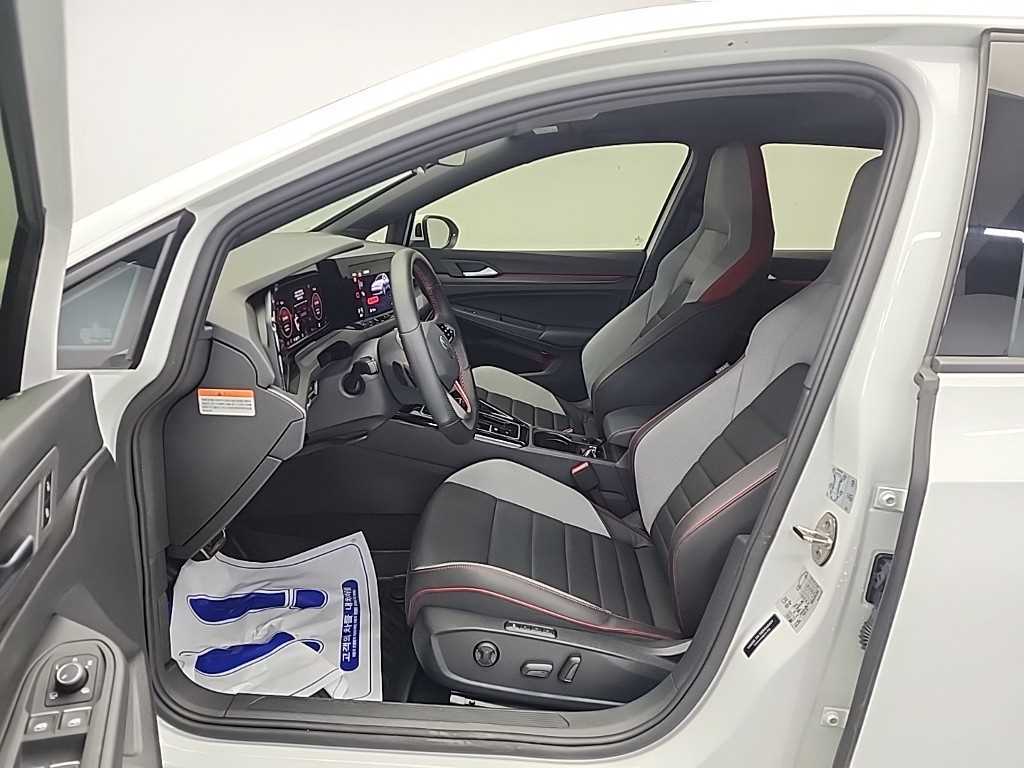 Volkswagen Golf - Vista 11