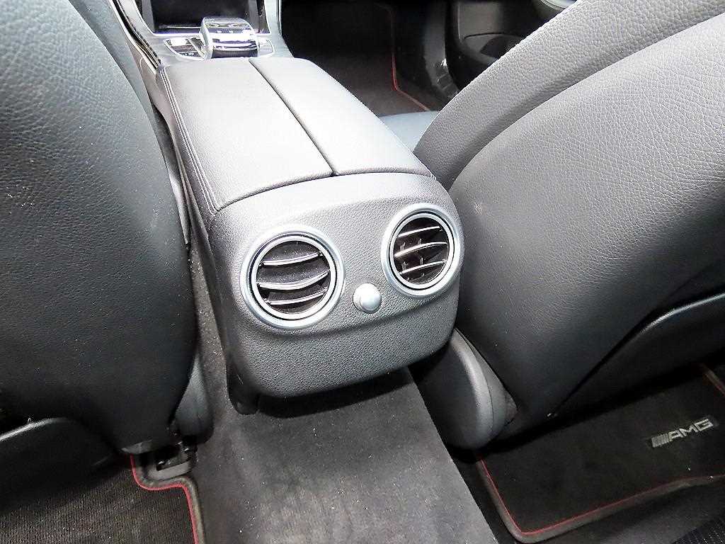 Mercedes Benz C Class 2017 Negro - Importación desde Corea - HF Imports Iquique - Foto 17